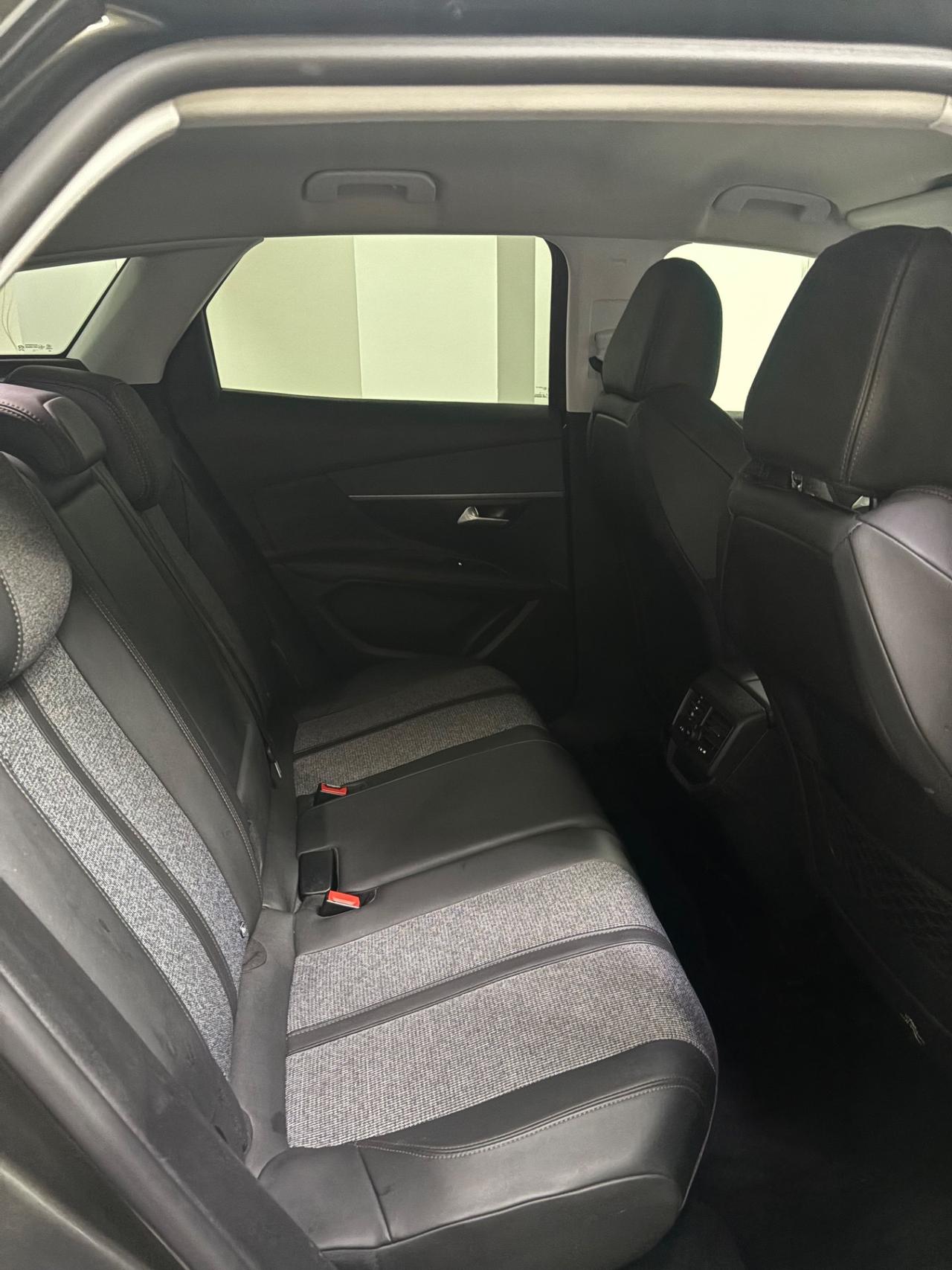 Peugeot 3008 BlueHDi 130 S&S Allure