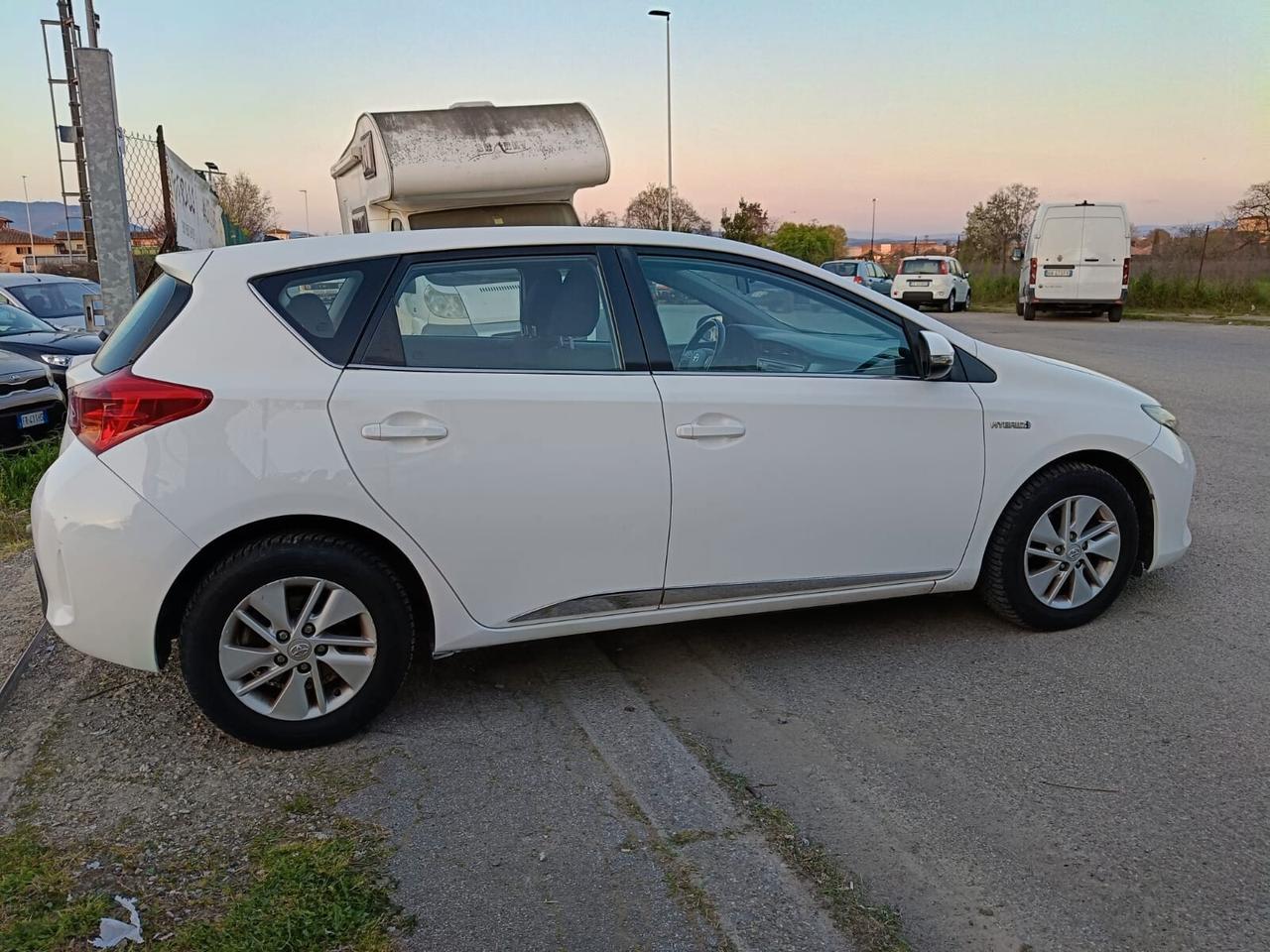 Toyota Auris 1.8 Hybrid