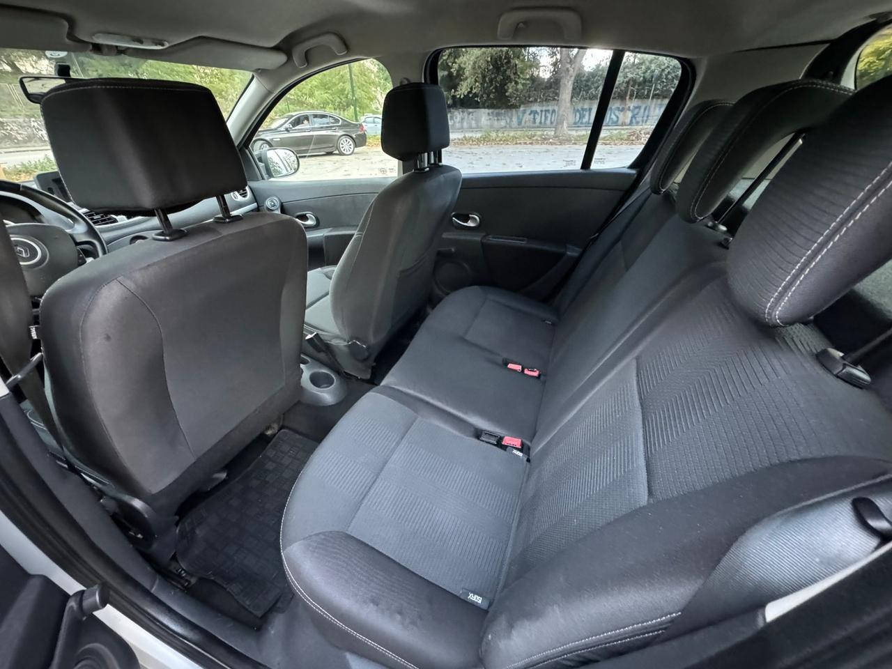 Renault Clio 1.2 16V 5 porte Dynamique