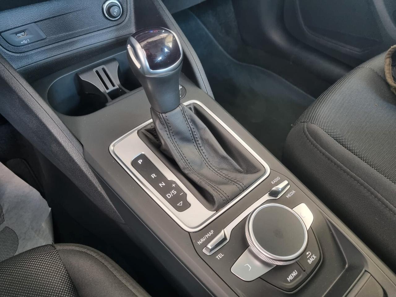 Audi Q2 30 TDI S tronic Business