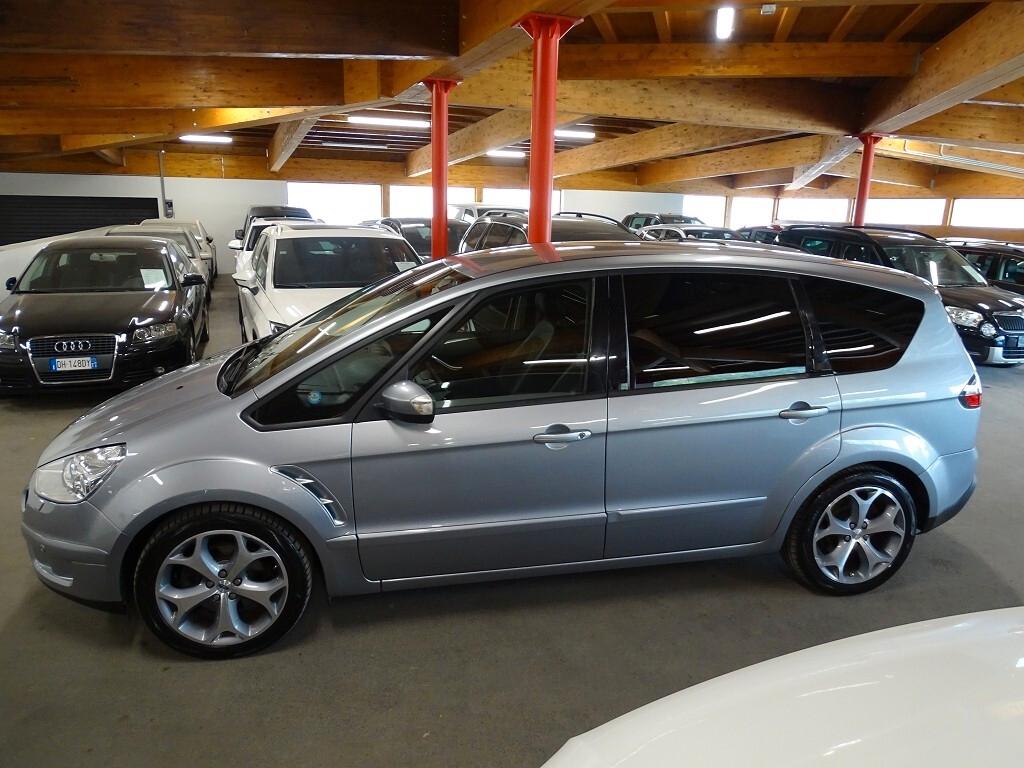 Ford S-Max 2.0 TDCi 140CV 7 posti Neopatentati