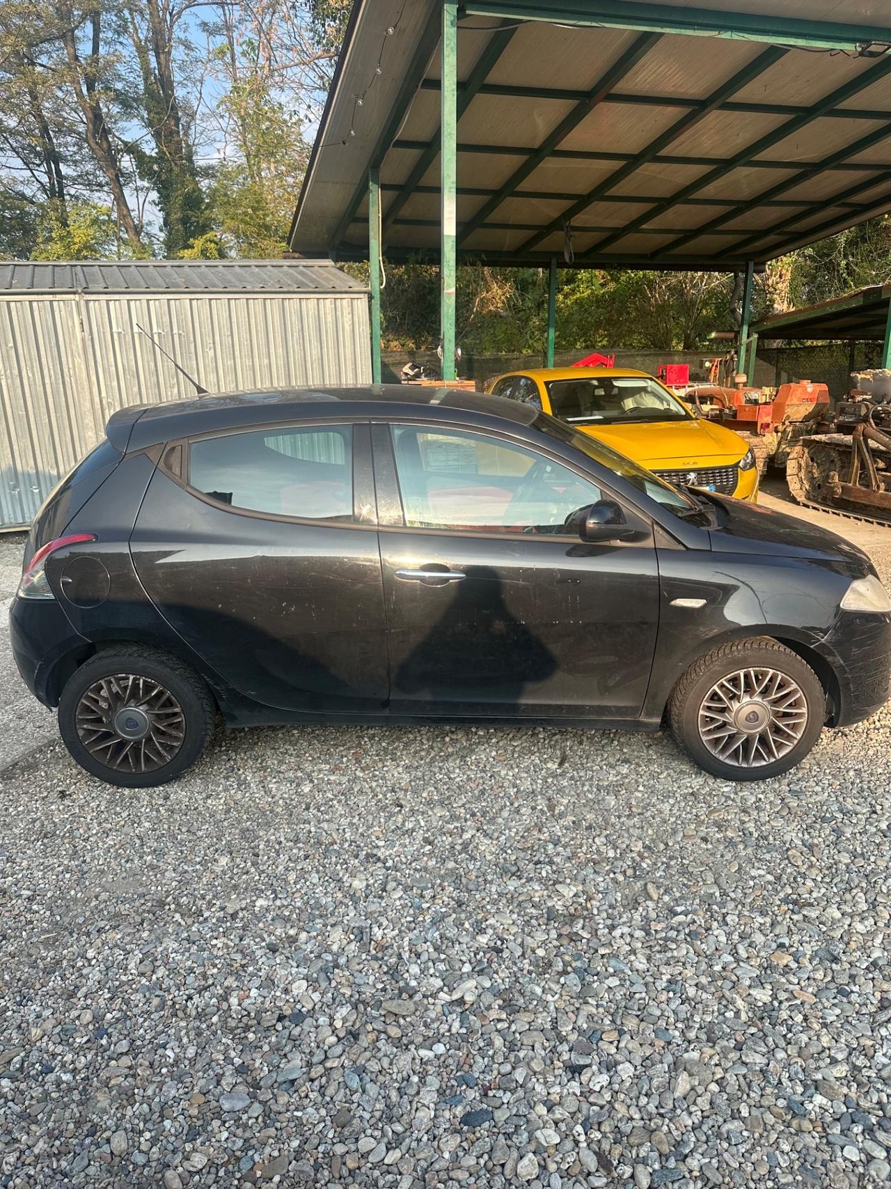 Lancia Ypsilon 1.2 69 CV 5 porte S&S Platinum