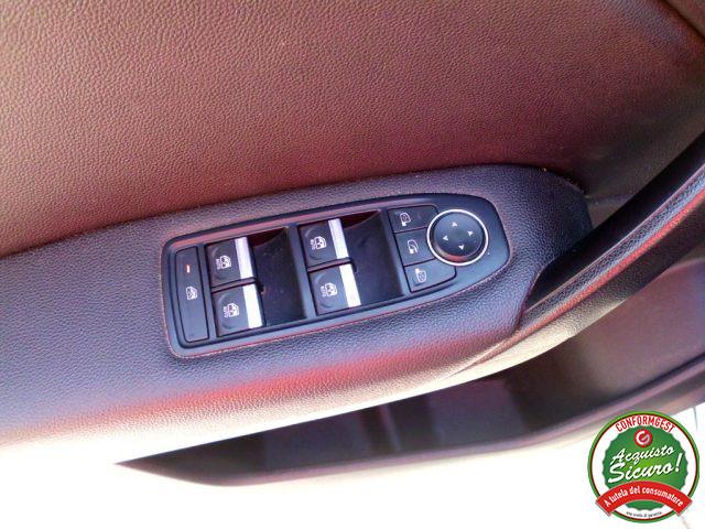 RENAULT Captur dCi 8V 90 CV EDC Initiale Paris