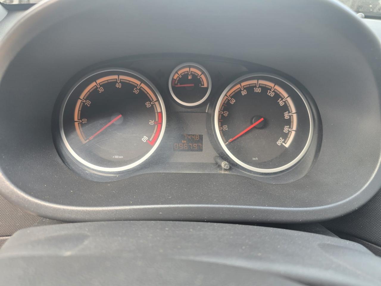 Opel Corsa 1.2 3 porte b-color