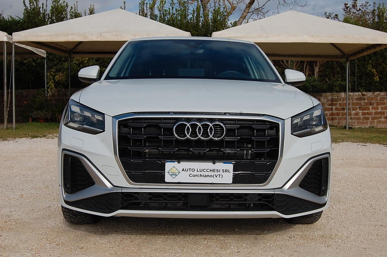 Audi Q2 35 TDI S tronic Identity Black