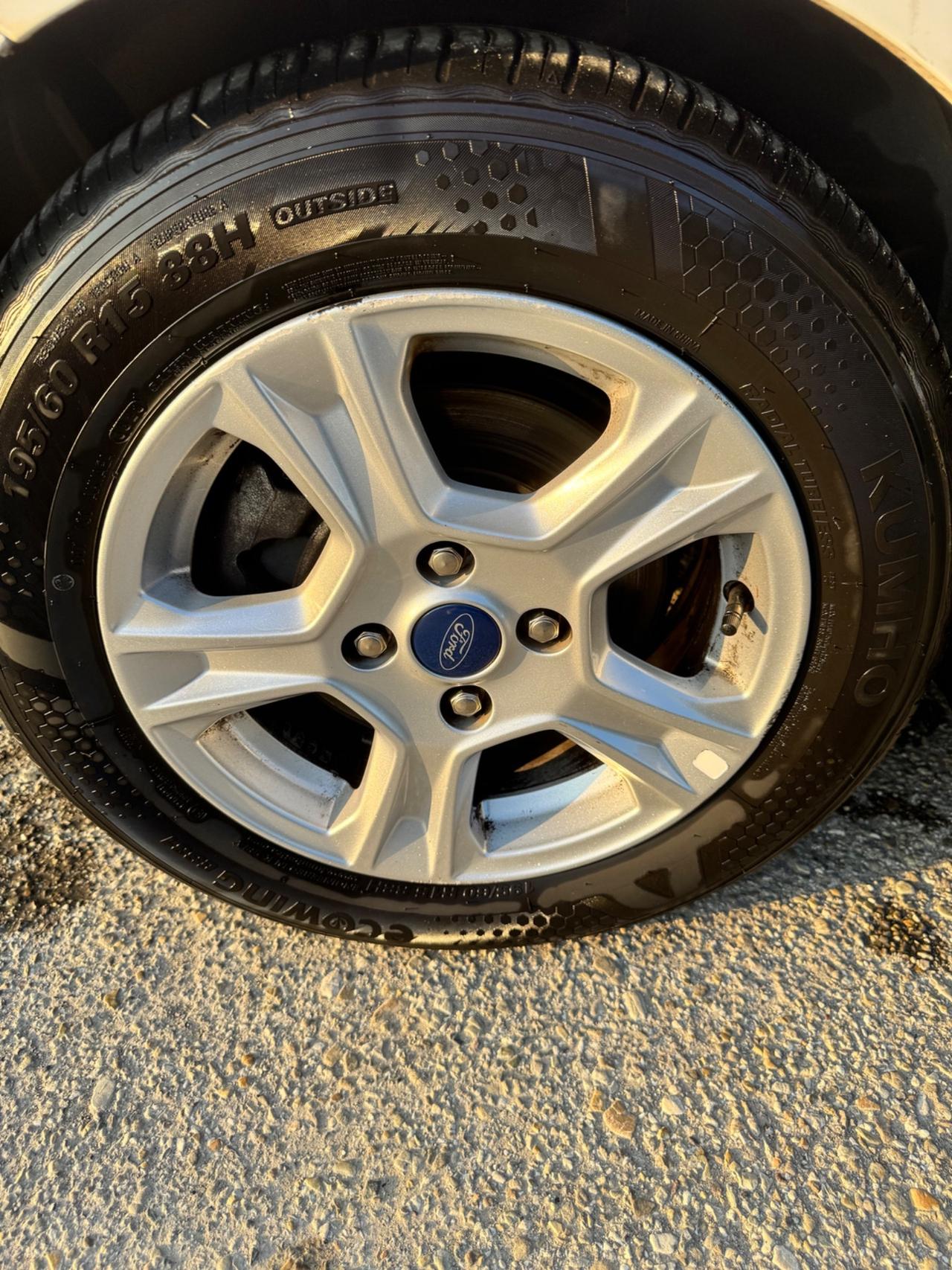 Ford Transit Courier 1.5 TDCi 75CV Van Trend