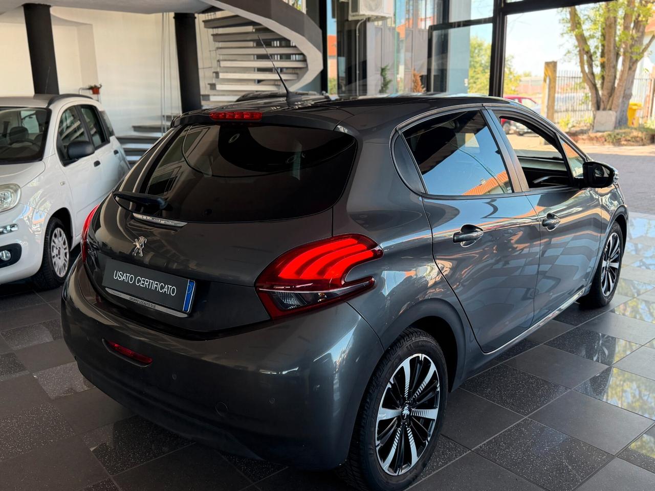 Peugeot 208 BlueHDi 100 5 porte GT Line