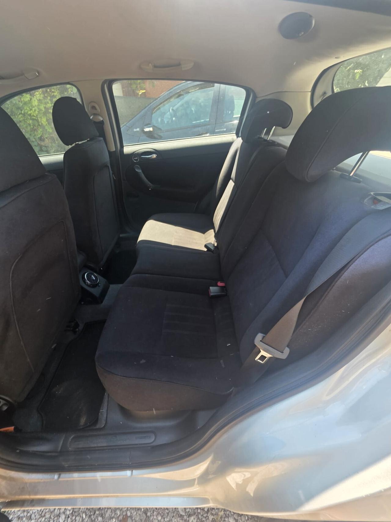 Alfa Romeo 147 1.6 cc GPL 5 porte full optional
