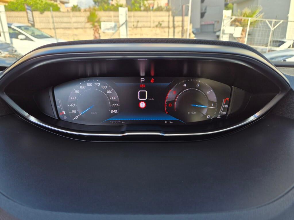 Peugeot 3008 BlueHDi 130CV EAT8 Active Business