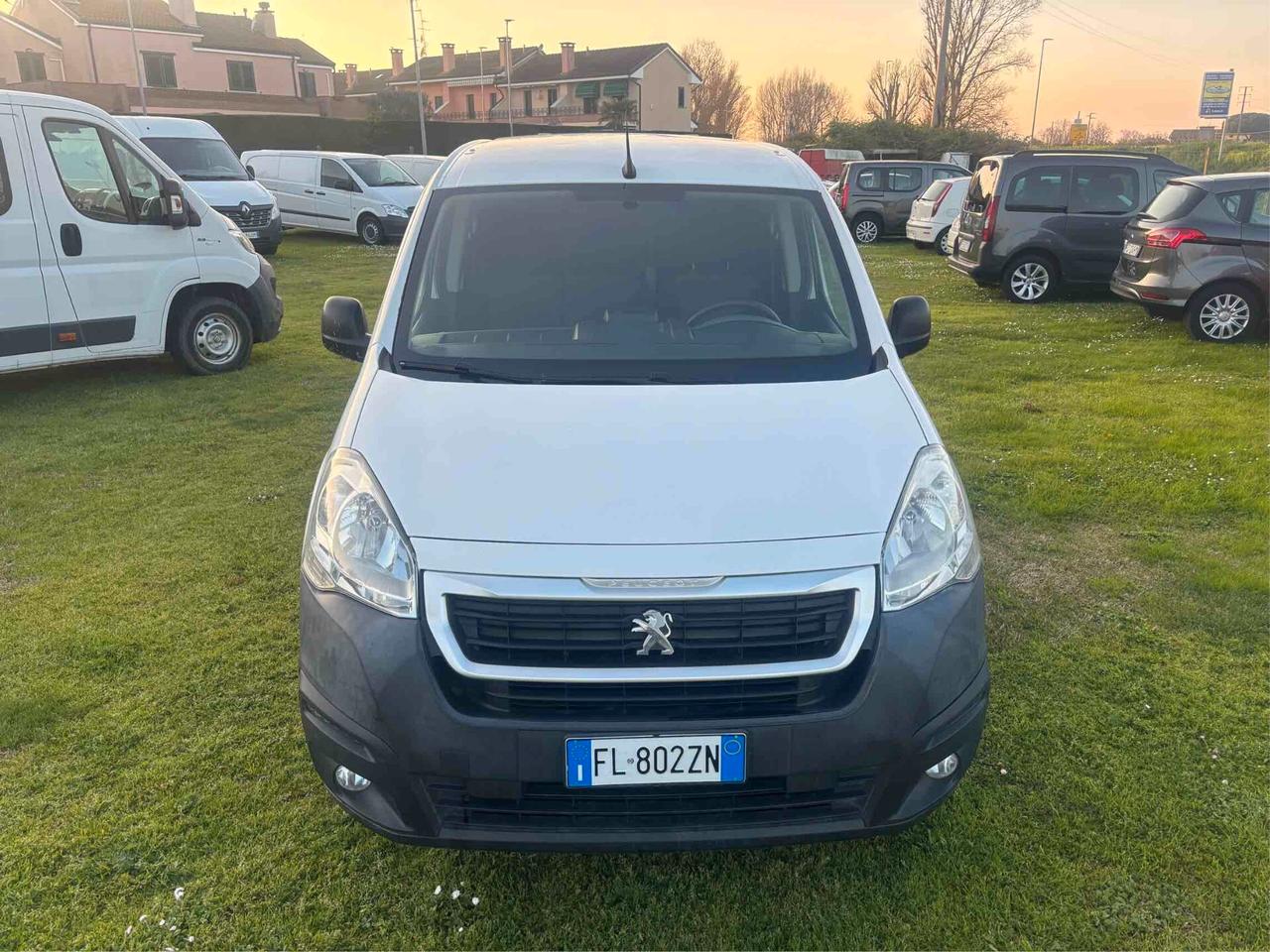 Peugeot Partner 1.6 Hdi Cambio Automatico portello apribile carichi lunghi