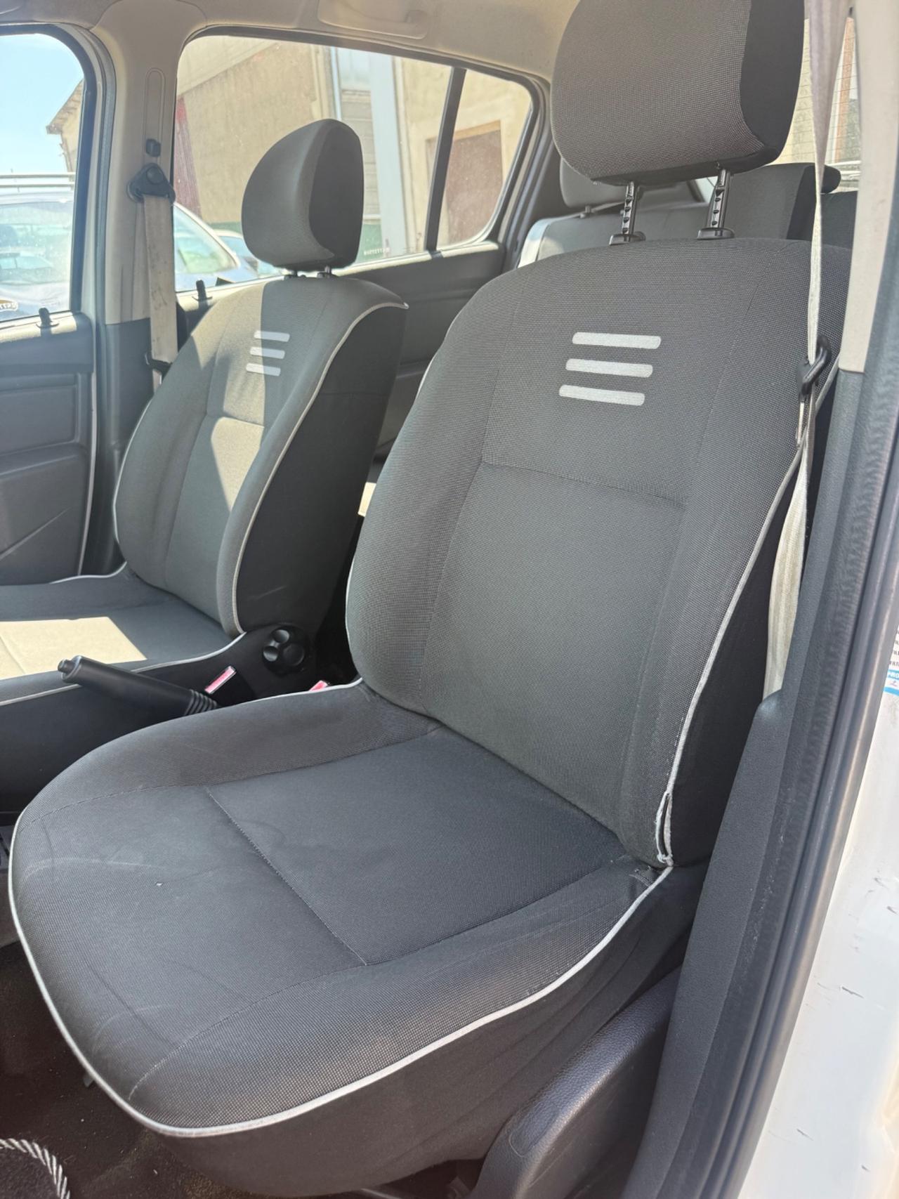 Dacia Sandero 1.5 dCi 75CV Embleme