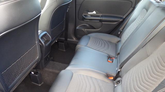 MERCEDES-BENZ B 200 d Automatic Sport