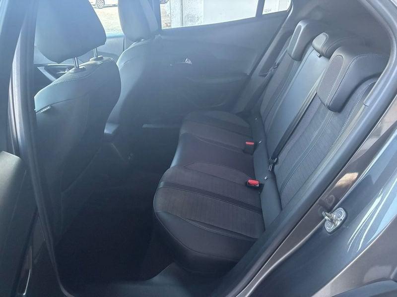 Peugeot 2008 1.2 puretech Active s&s 100cv