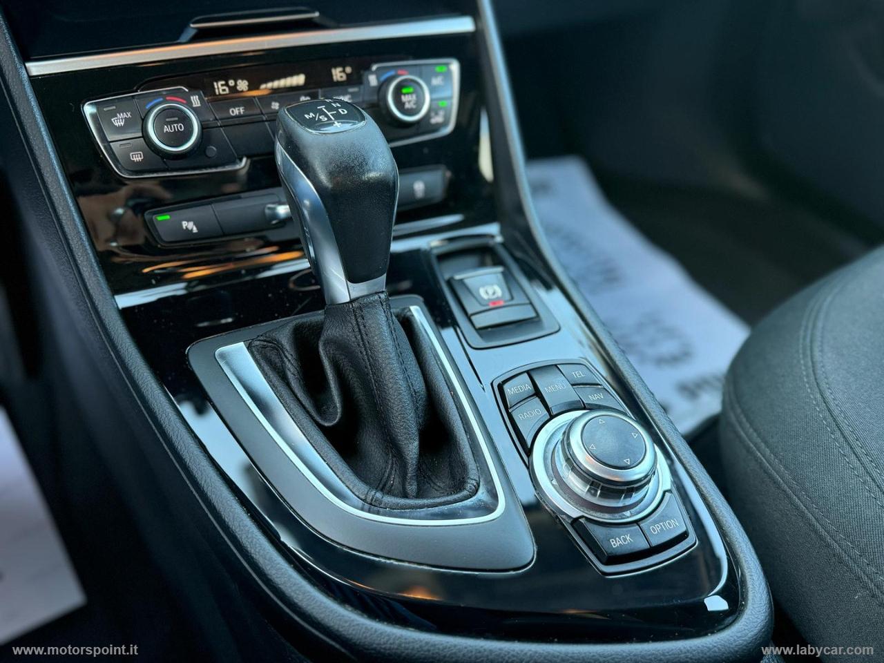 BMW 218d Active Tourer Advantage