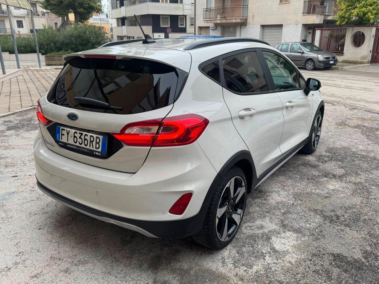 FORD FIESTA 1.5 TDCI 85 CV. NAVI+CERCHI+BIXENO