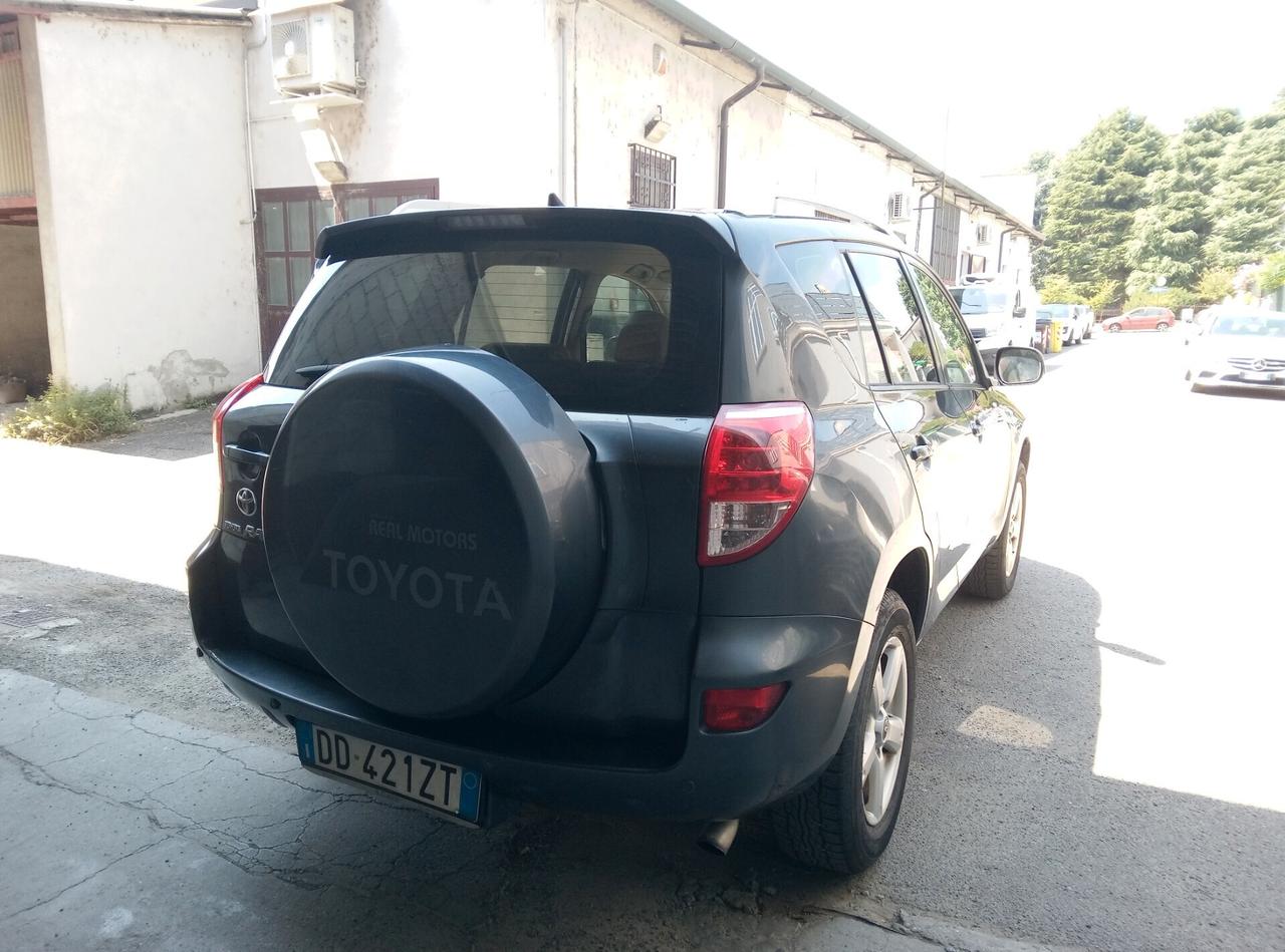 Toyota RAV 4 RAV4 2.2 D-4D 136 CV Luxury