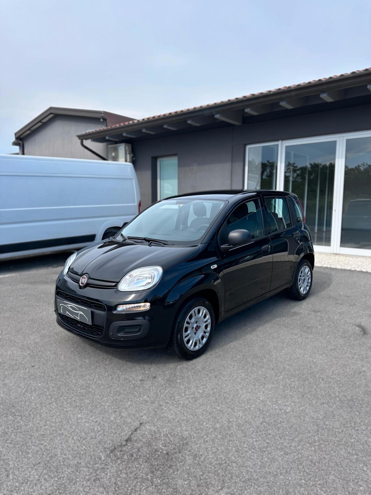 Fiat Panda 1.2 Easy 69cv 2020 Neopatentati Nera