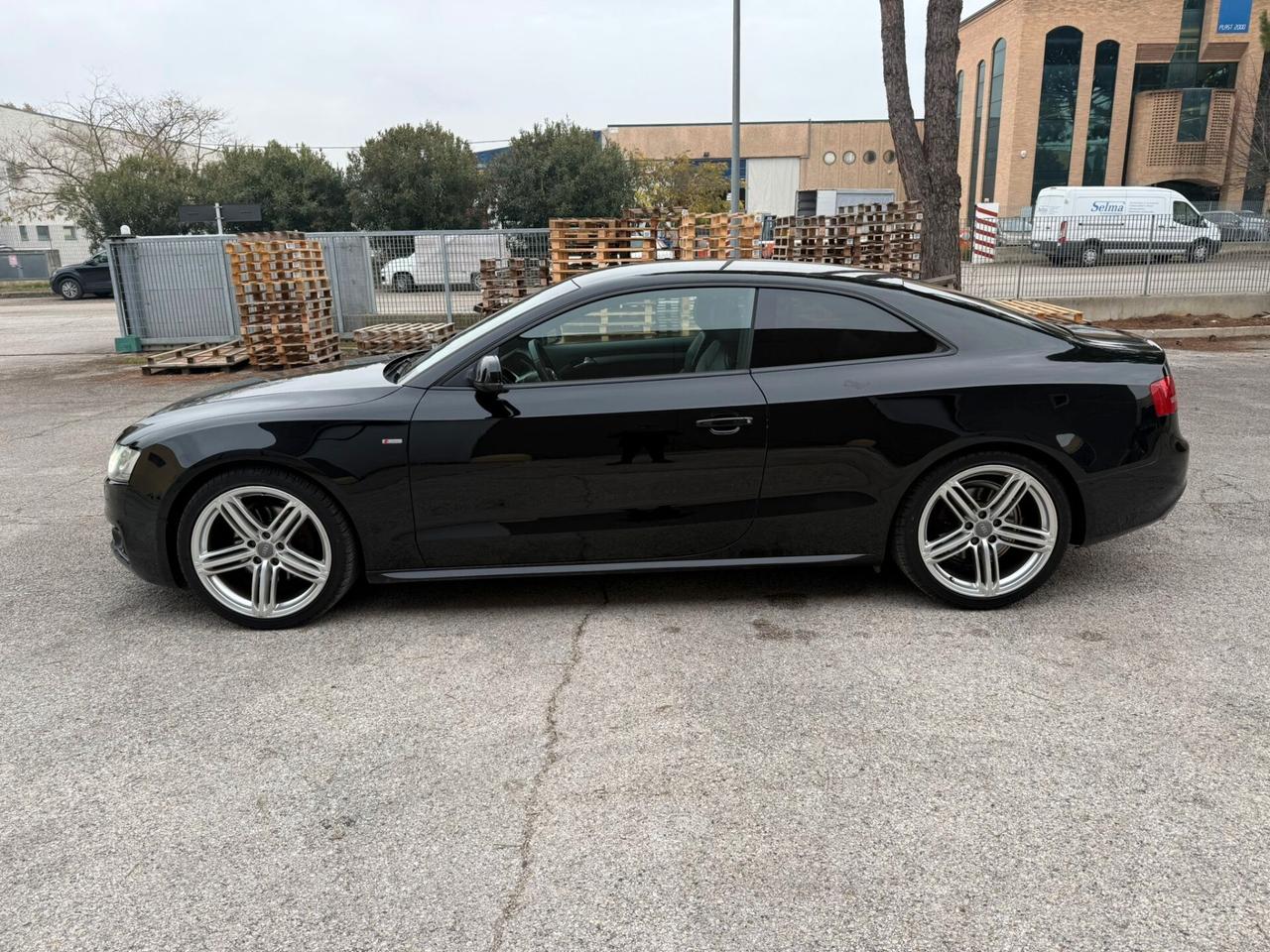 AUDI A5 2.0 TDI 2010 12 MESI DI GARANZIA