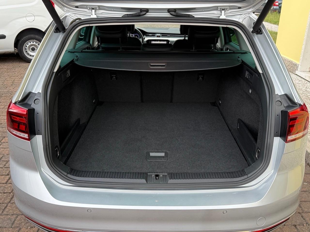 VW Passat 2.0d 190 CV DSG Executive/Camera 360