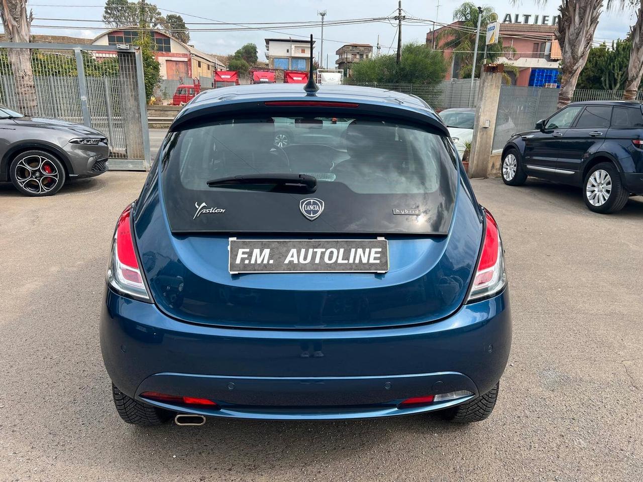 Lancia Ypsilon 1.0 Hybrid cv69 anno 2021 km 25.624