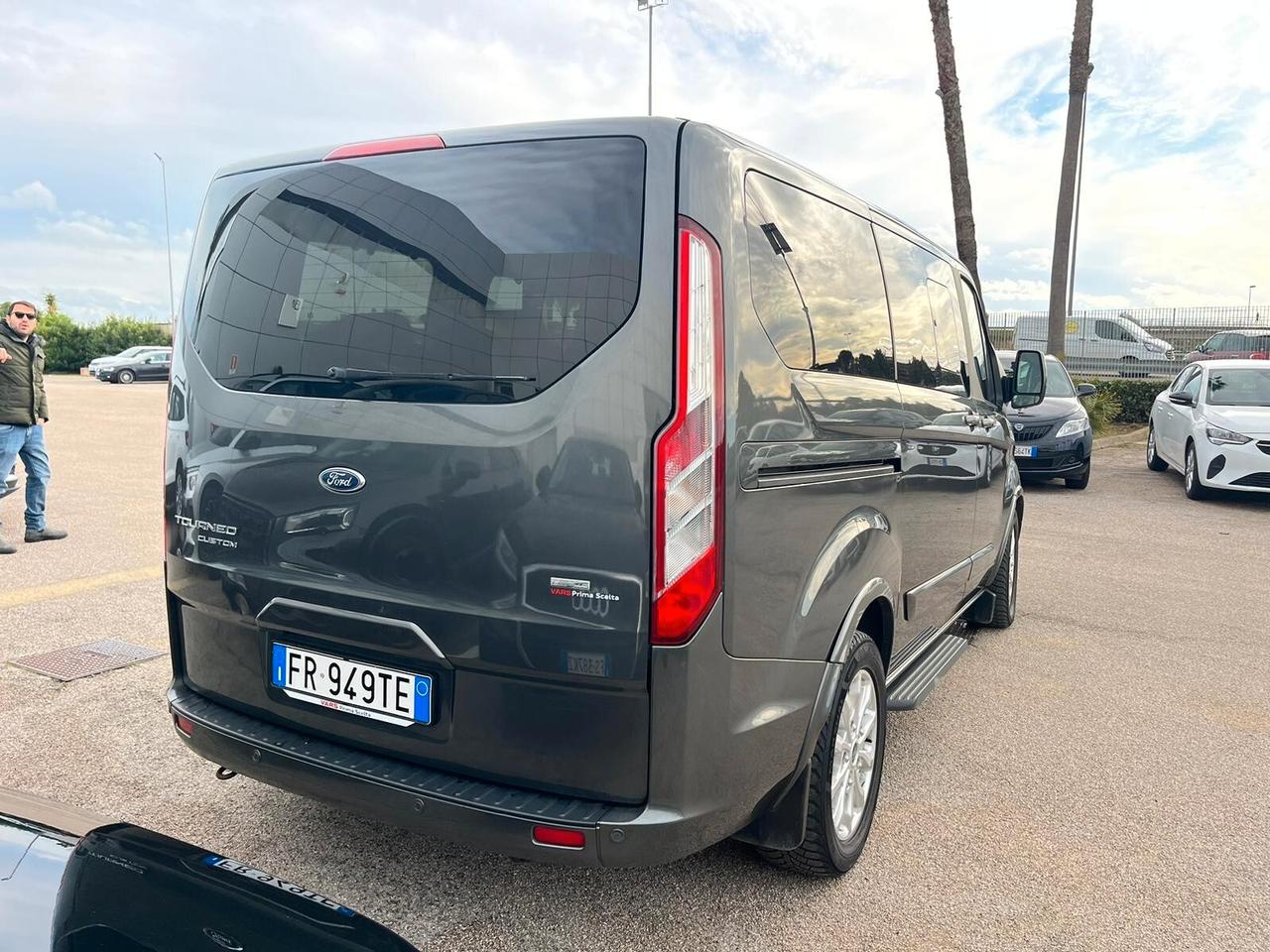 Ford Tourneo Custom 310 2.0 TDCi 170CV PC Titanium