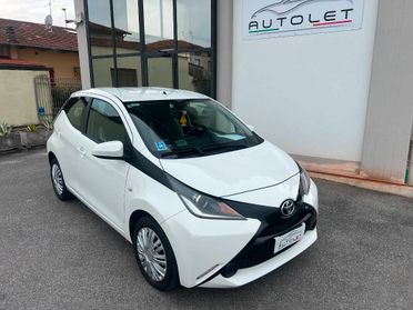 Toyota Aygo 1.0 x-clusiv 5p