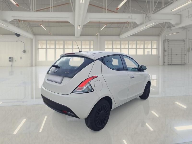 LANCIA YPSILON 1.0 FIREFLY 70 CV SES HYBRID SILVER 5 PORTE BERLINA
