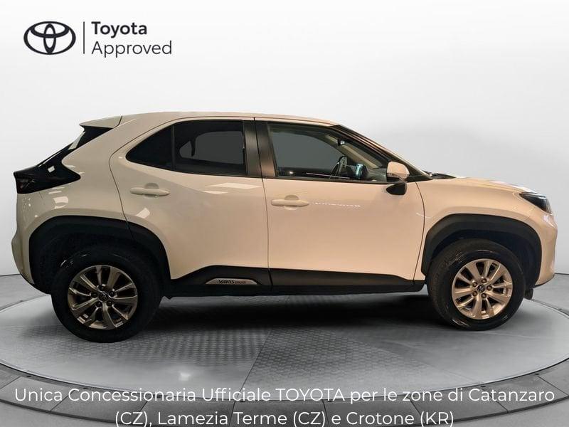 Toyota Yaris Cross 1.5 Hybrid 5p. E-CVT AWD-i Business