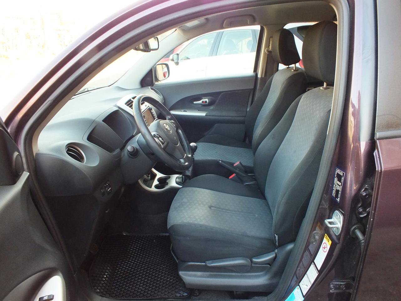 TOYOTA URBAN CRUISER 1.4 D-4D AWD SOL