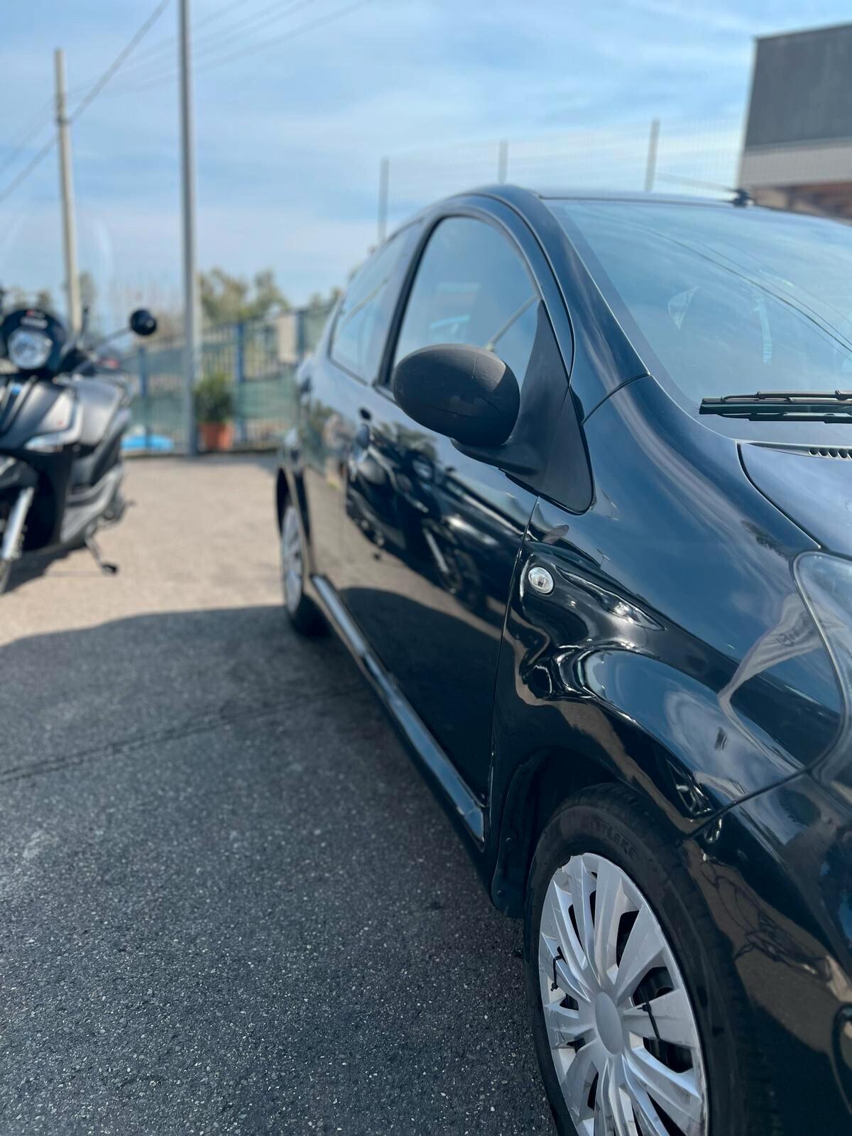 Toyota Aygo 1.0 12V VVT-i 3 porte Now Connect