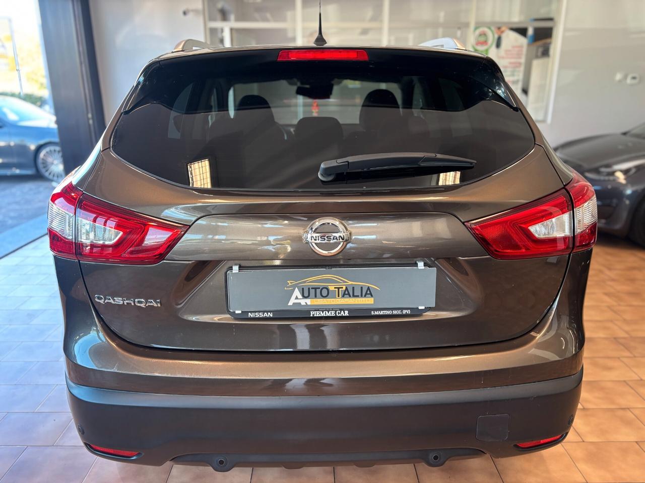 Nissan Qashqai 1.5 dci Tekna 110cv E6*NEOPATENTATI