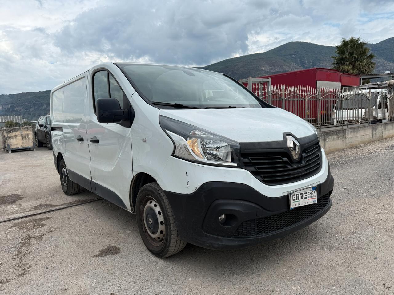 RENAULT TRAFFIC ANNO 2019 1.6 DIESEL MOTORE ?
