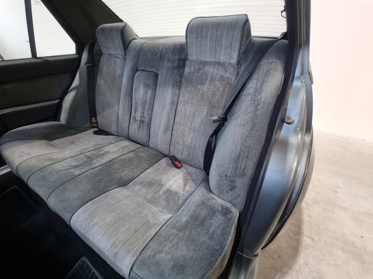 Alfa Romeo 75 2.0i TS 1a serie ASI quadro arancio