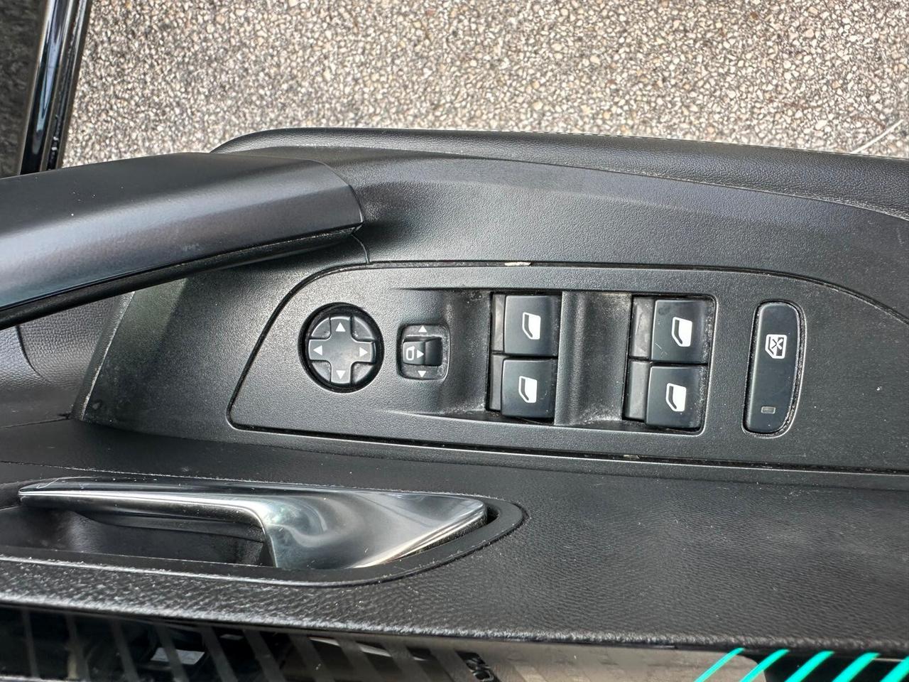 Peugeot 2008 BlueHDi 110 S&S Allure Pack