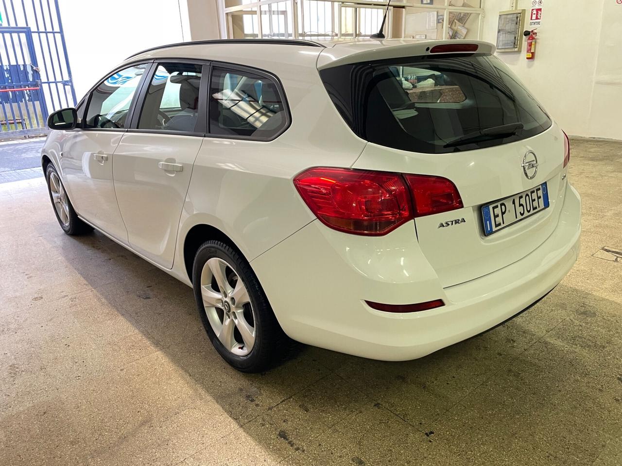 Opel Astra 1.7 CDTI 110CV Sports Tourer Cosmo