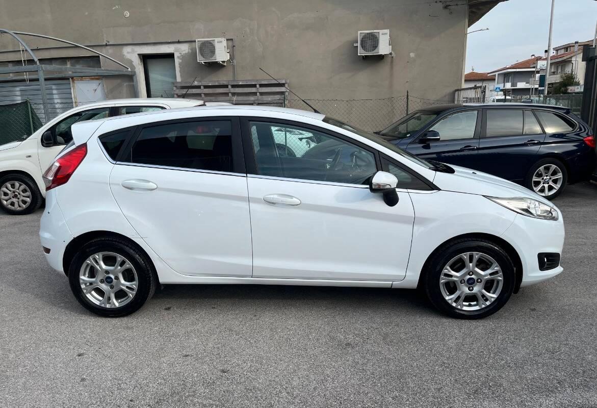 Ford Fiesta 1.4 Titanium Gpl 95cv 3p E6