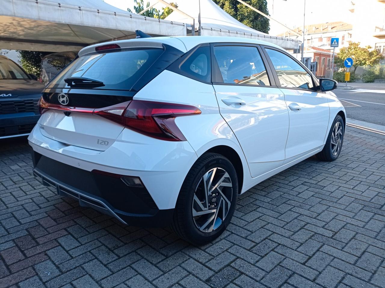 Hyundai i20 1.2 MPI MT Connectline