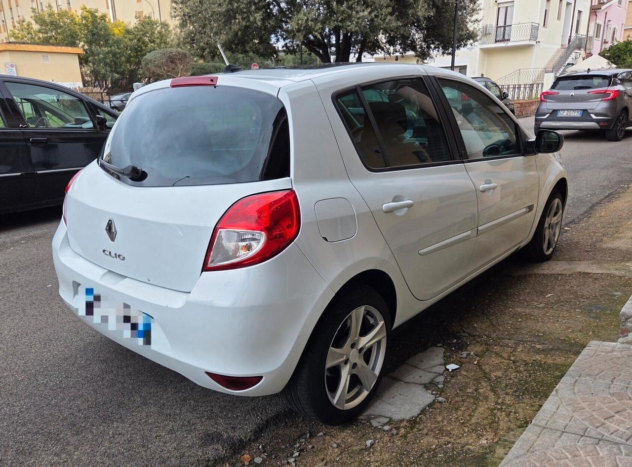 Renault Clio 1.5 dCi FULL-OPTIONAL