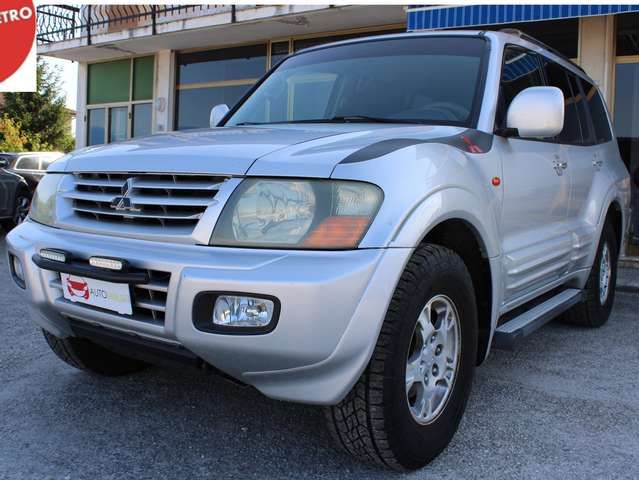 Mitsubishi Pajero 5p 3.2 tdi 16v GLS-2 auto 7 POSTI 4X4 GANCIO