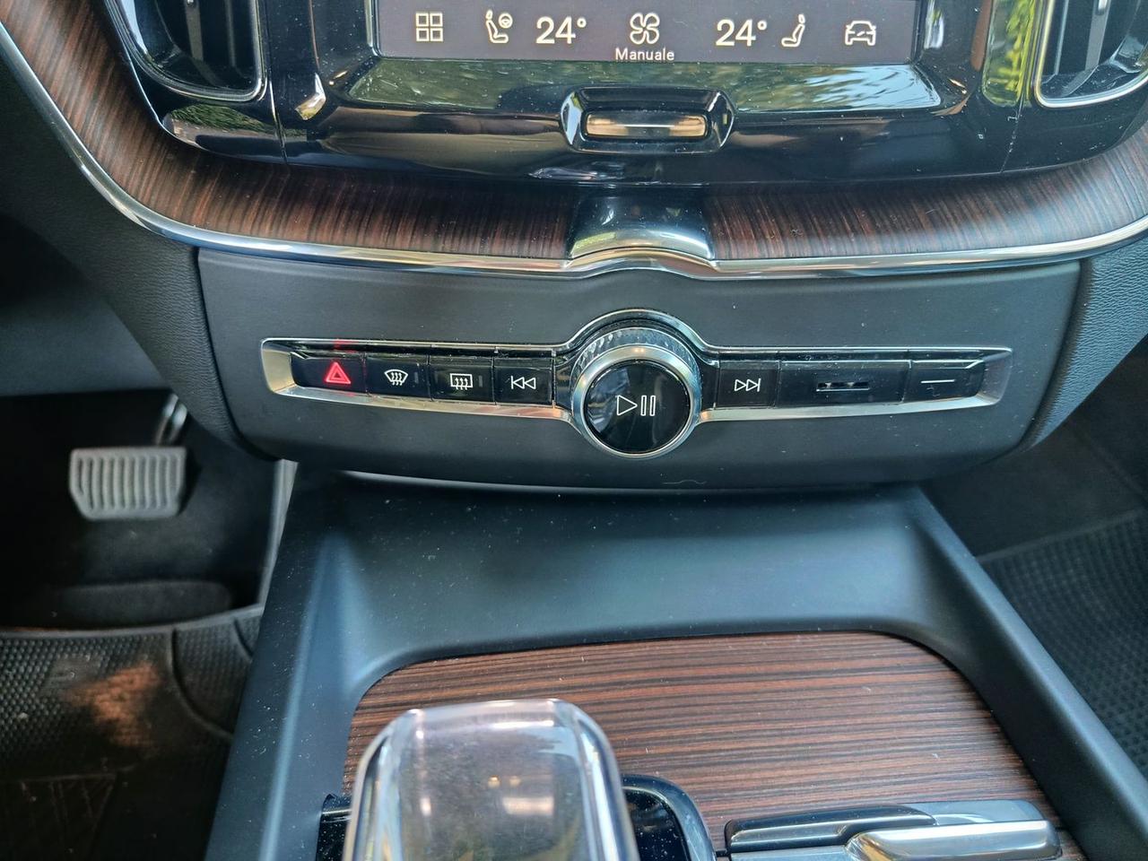 Volvo XC 60 Ultimate Dark 2.0 B4 MHEV #11036