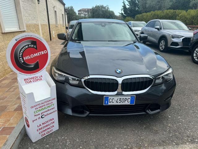 BMW 318 318d mhev 48V Sport auto