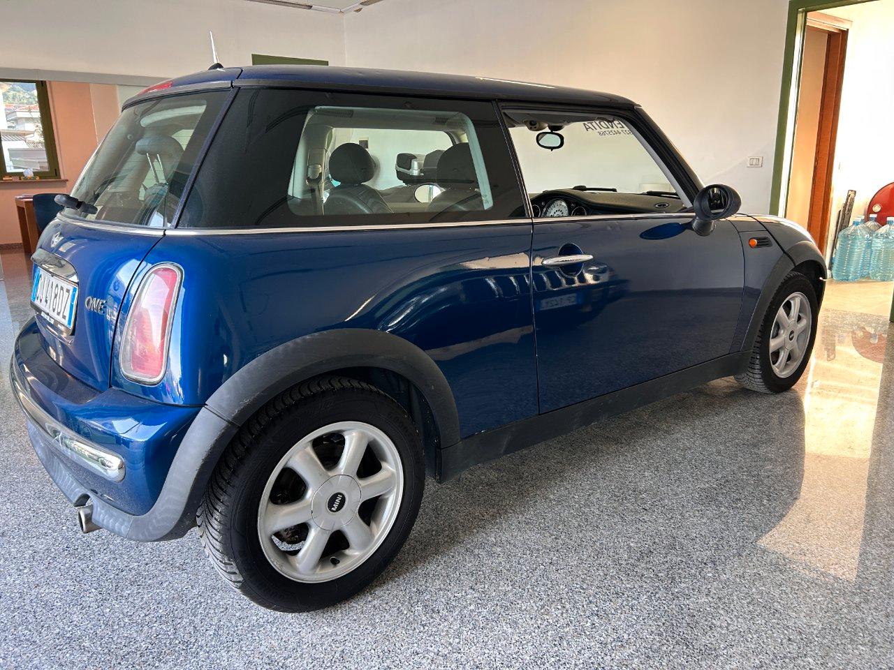 Mini 3 Porte One 1.6 c/clima