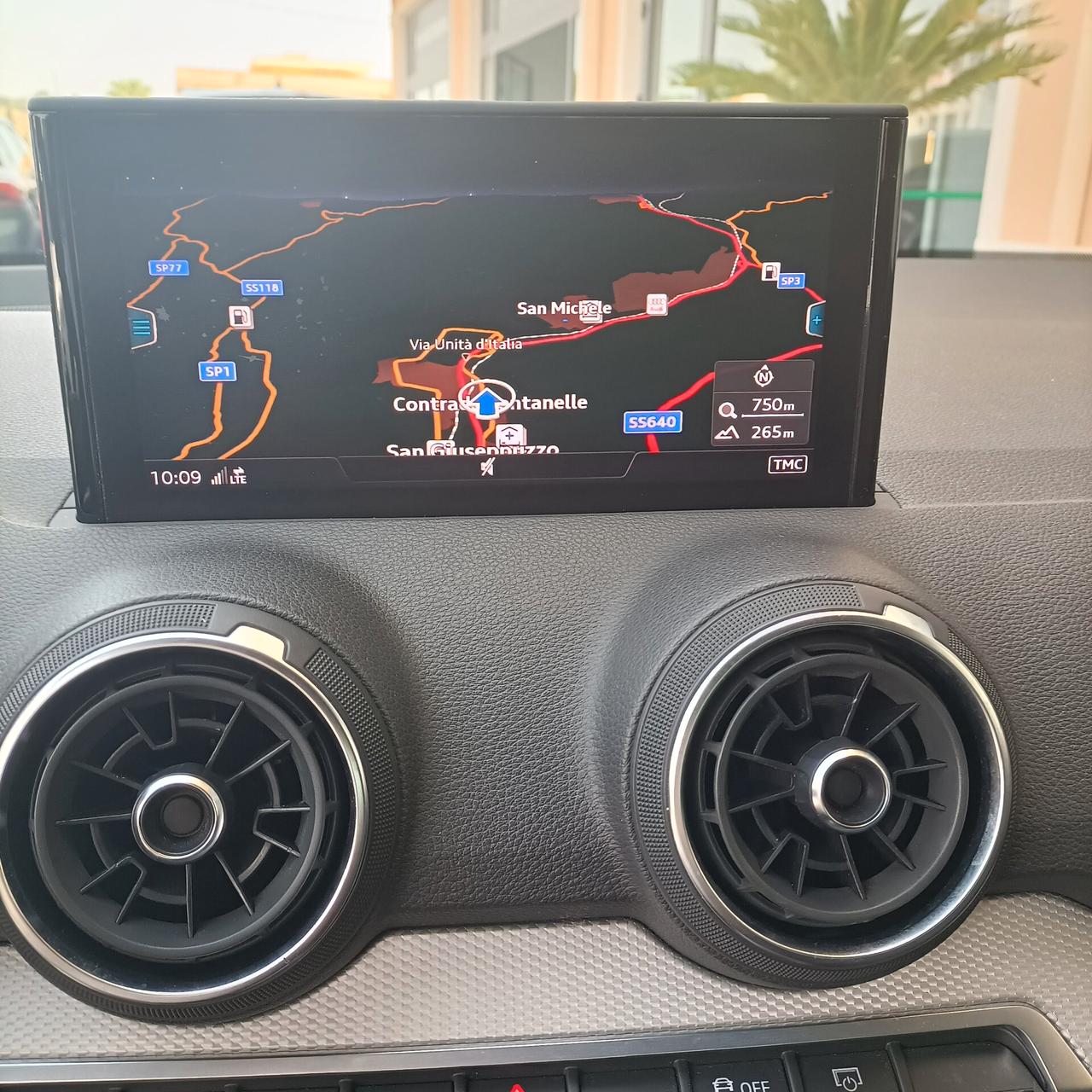 Audi Q2 30 TDI S tronic Business