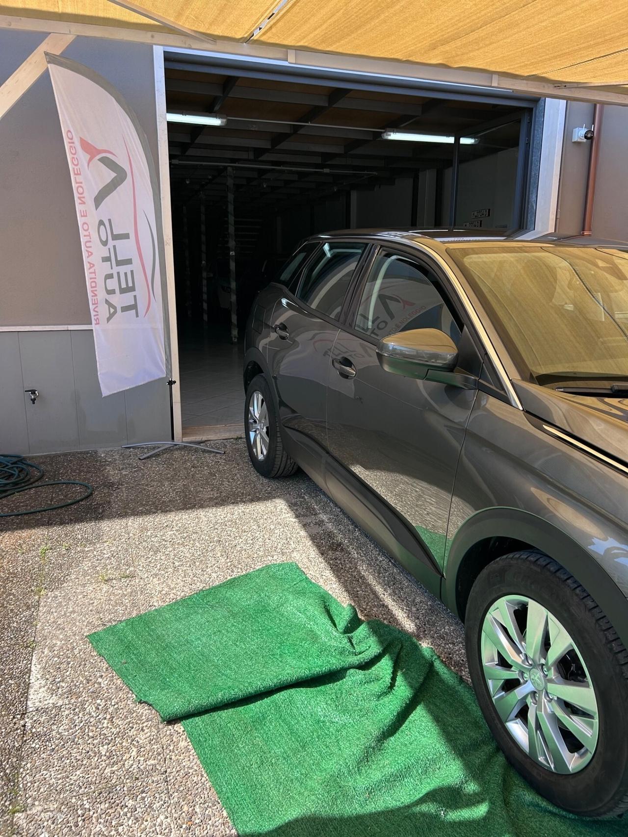 Peugeot 3008 BlueHDi 120 S&S Business