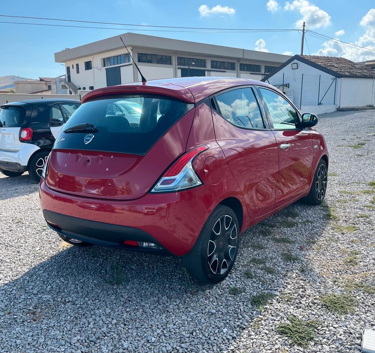 Lancia Ypsilon 1.2 69 CV Platinum