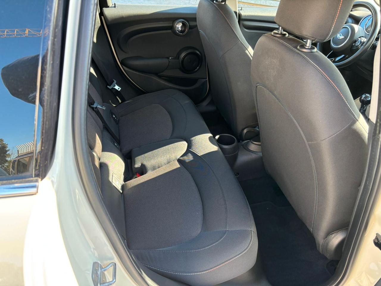 MINI 1.5 ONE D HYPE 5p - FULL-LED