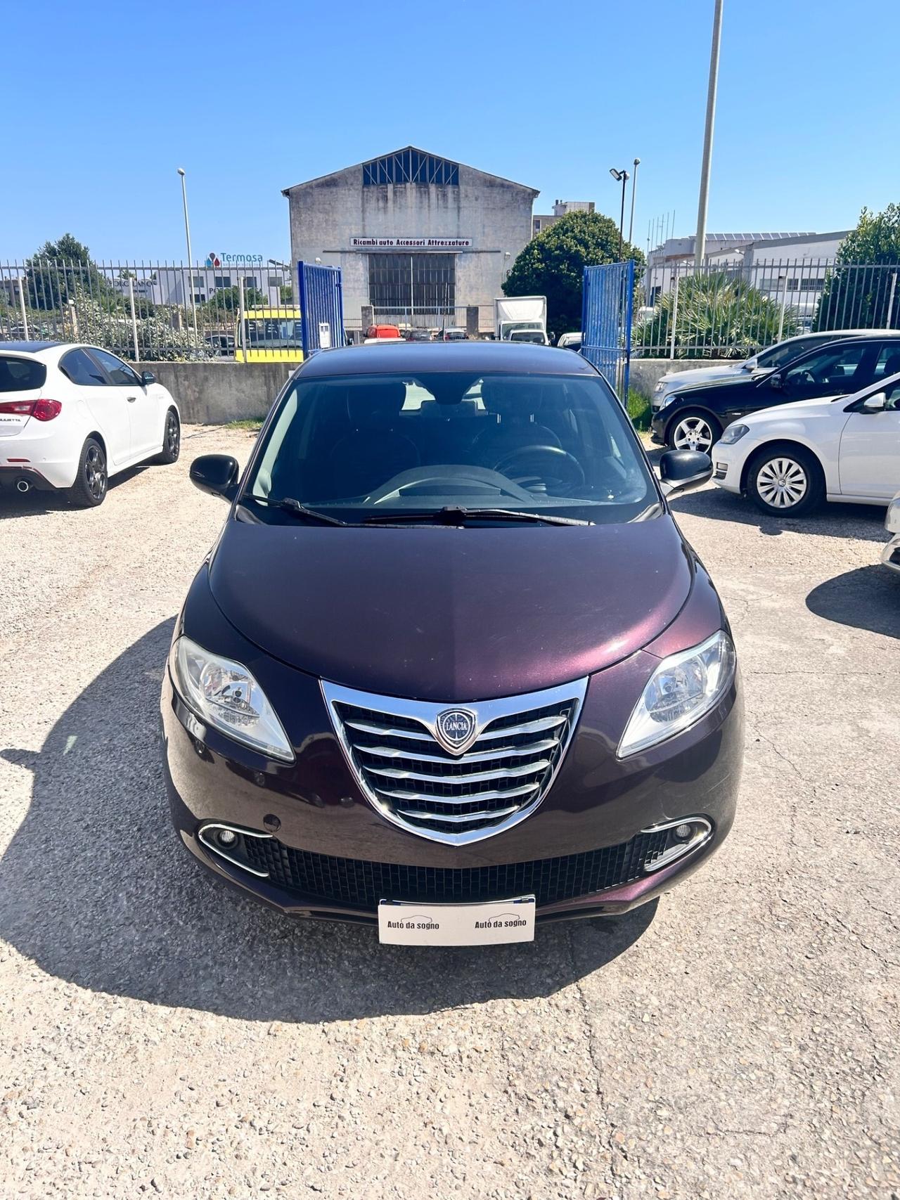 Lancia Ypsilon 1.2 69 CV 5 porte S&S Platinum