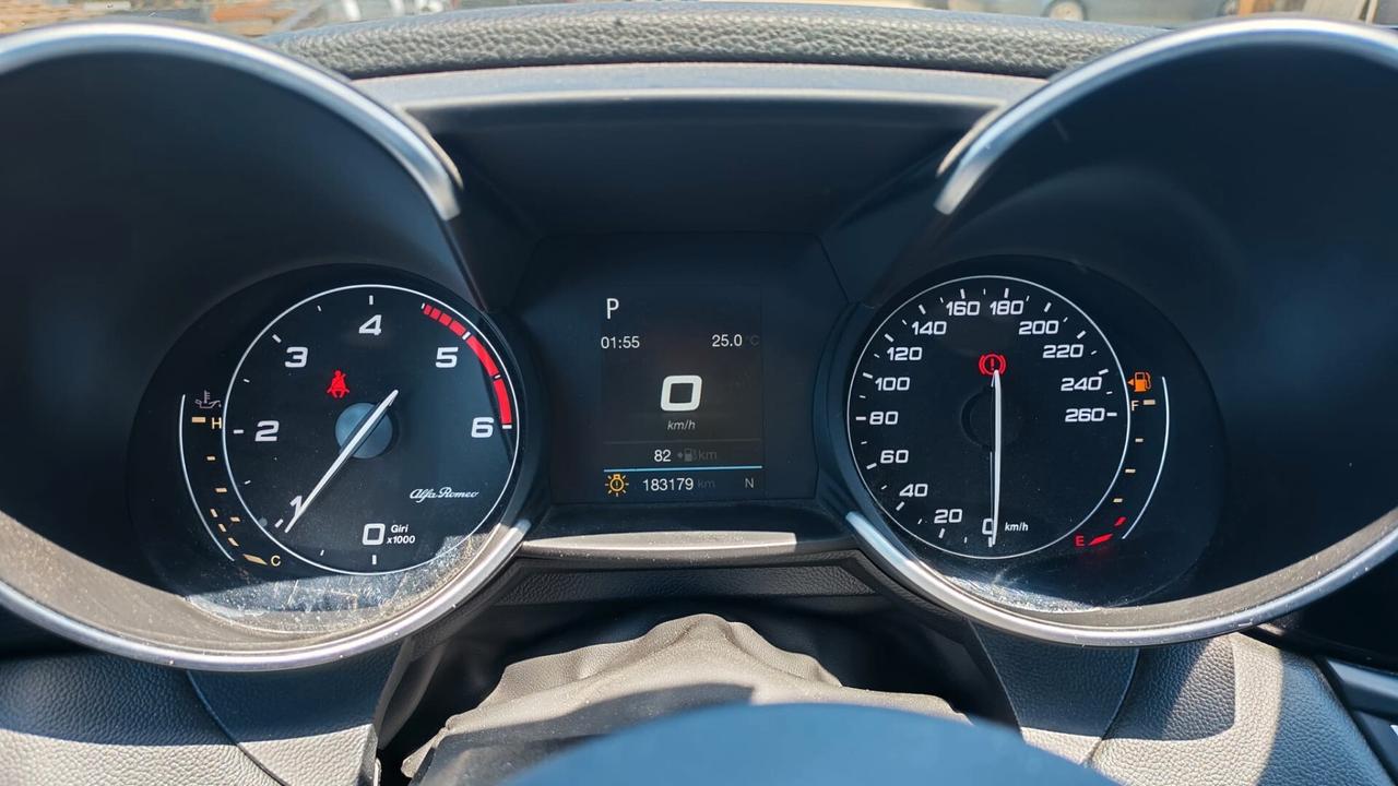 Alfa Romeo Giulia 2.2 Turbodiesel 180 CV AT8 Super
