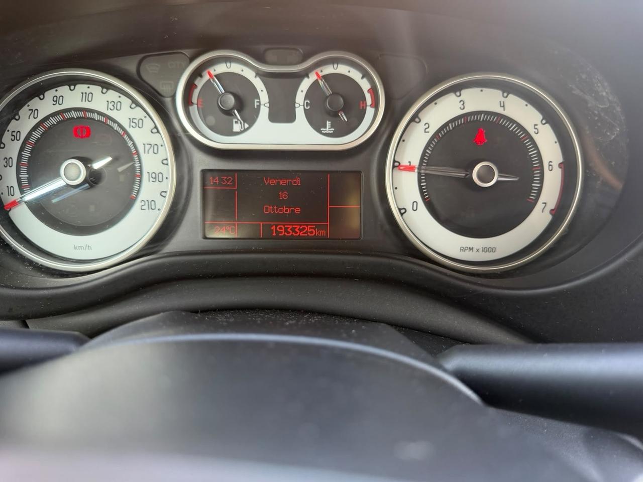 Fiat 500L 1.4 95 CV Lounge neopatentato