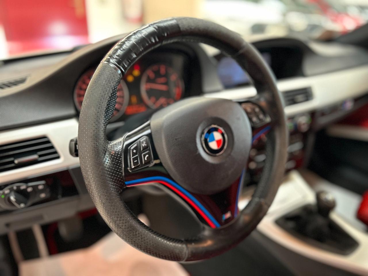 Bmw 320 BMW 320 Coupe Msport 320d 177cv-Dettagli in Bio